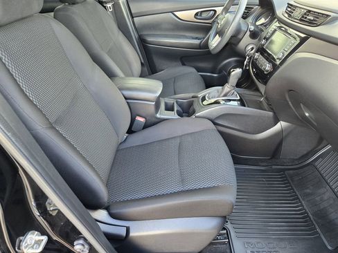 Used 2022 Nissan Rogue Sport S FWD image 14