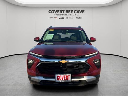 Used 2024 Chevrolet TrailBlazer LT image 2