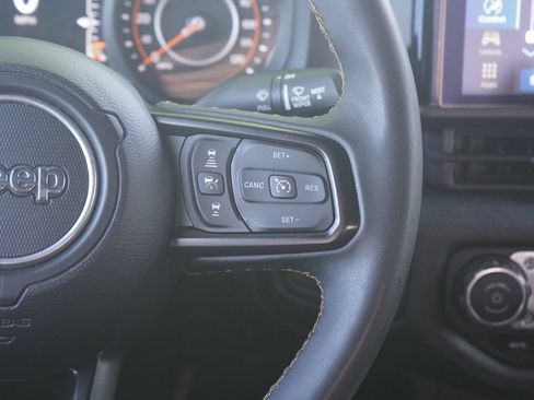 Used 2024 Jeep Wrangler Sport AWD/4WD image 15