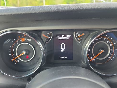 Certified 2021 Jeep Wrangler Sport AWD/4WD image 16
