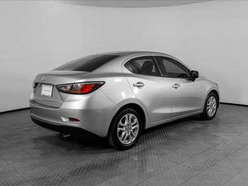 Used 2018 Toyota Yaris iA FWD image 8