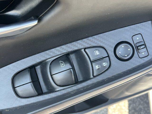 Used 2025 Nissan Sentra SV FWD image 32