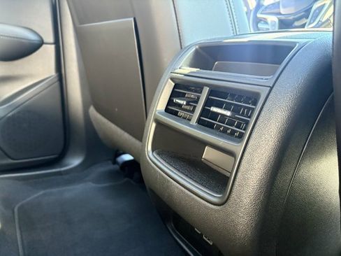 Certified 2025 Cadillac XT5 Premium Luxury image 20