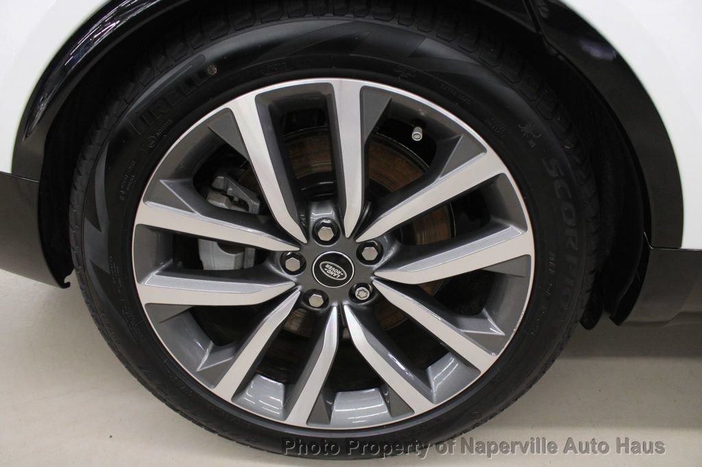 Used 2025 Land Rover Discovery Dynamic SE AWD/4WD image 50
