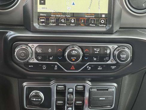 Used 2022 Jeep Wrangler Unlimited Sport AWD/4WD image 5