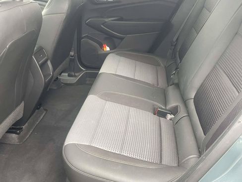 Used 2025 Chevrolet Trax LT FWD image 9