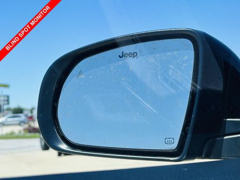 Used 2022 Jeep Compass High Altitude AWD/4WD image 11