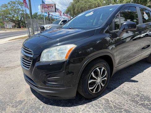 Used 2015 Chevrolet Trax LS FWD image 11
