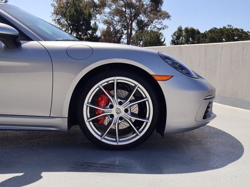 Certified 2022 Porsche 718 Boxster S RWD image 12
