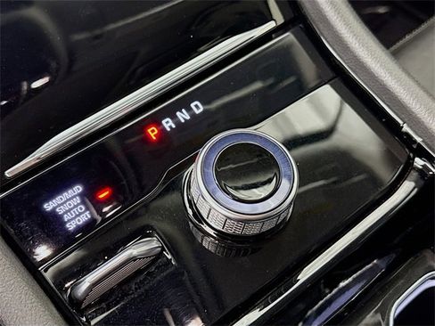 Used 2023 Jeep Grand Cherokee L Limited image 17