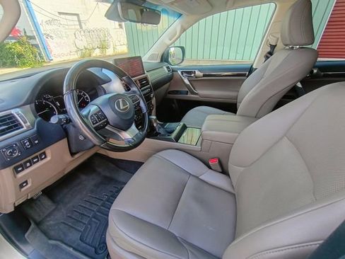 Used 2022 Lexus GX 460 Premium w/ Premium Package AWD/4WD image 27