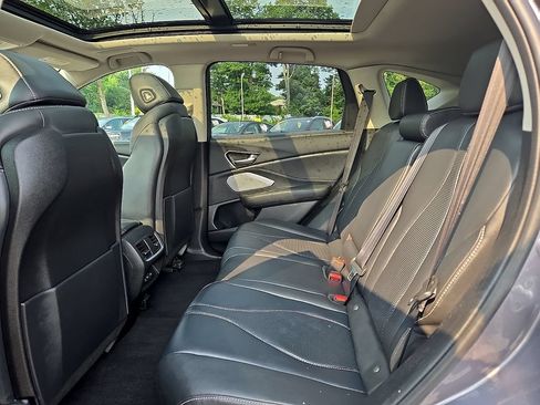 Used 2021 Acura RDX AWD w/ Technology Package image 11