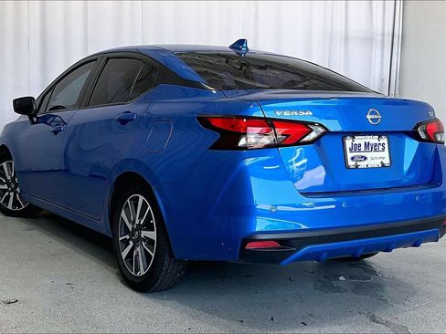 Used 2023 Nissan Versa SV FWD image 5