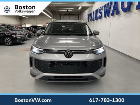 New 2026 Volkswagen Tiguan SE image 6