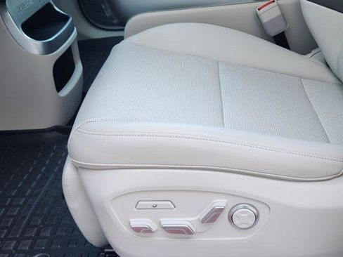 New 2026 Hyundai Ioniq 9 Limited image 18