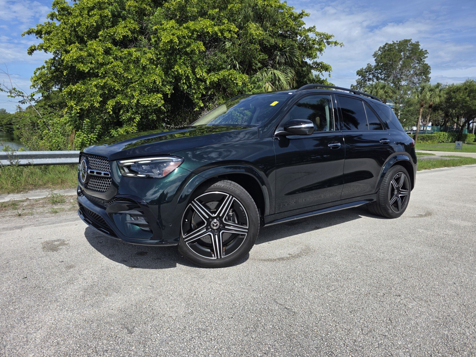 Used 2024 Mercedes-Benz GLE 450 4MATIC image 1
