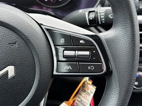 Certified 2023 Kia Forte LXS w/ LXS Technology Package image 29