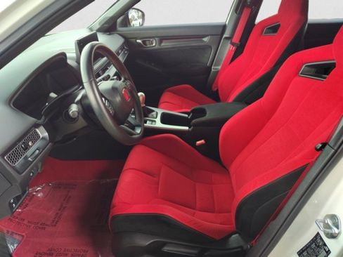 Used 2024 Honda Civic Type R image 11