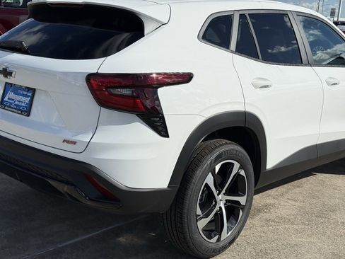 New 2026 Chevrolet Trax RS w/ Driver Confidence Package image 11