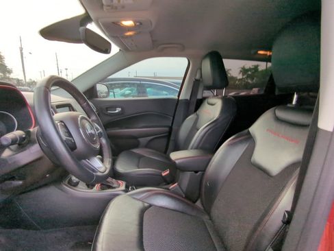 Used 2018 Jeep Compass Trailhawk w/ Navigation Group AWD/4WD image 6