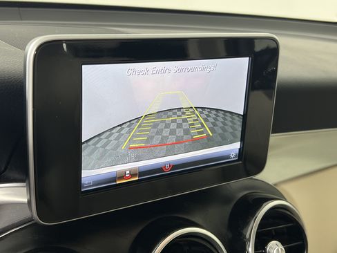 Used 2019 Mercedes-Benz GLC 300 4MATIC image 29