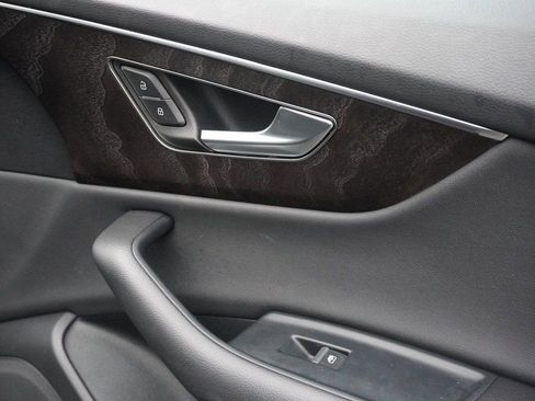 Used 2023 Audi Q8 Premium AWD/4WD image 37