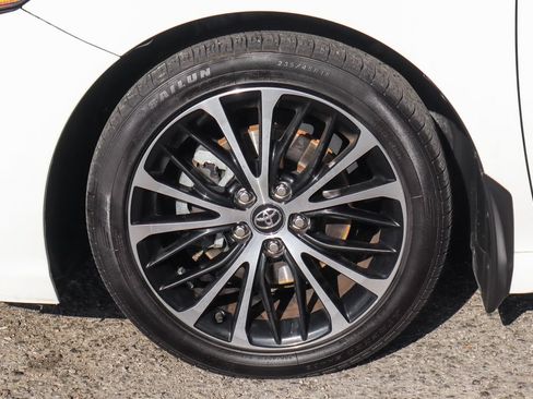 Used 2020 Toyota Camry SE FWD image 42