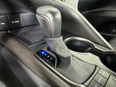 Used 2023 Toyota Camry SE FWD image 30