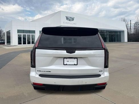 Used 2022 Cadillac Escalade Sport RWD image 4