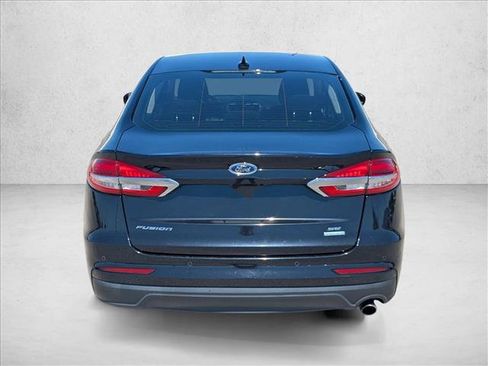 Used 2019 Ford Fusion SE FWD image 6