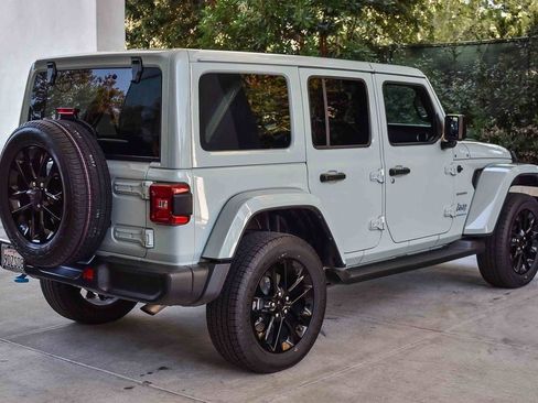 Used 2023 Jeep Wrangler Unlimited Sahara w/ Cold Weather Group image 6