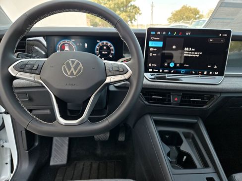 New 2025 Volkswagen Tiguan S image 9