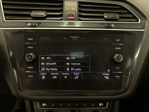 Used 2021 Volkswagen Tiguan SE w/ Panoramic Sunroof Package AWD/4WD image 21