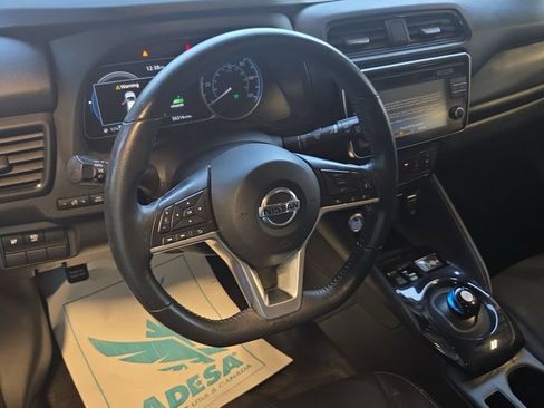 Used 2019 Nissan Leaf SV FWD image 3