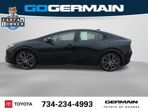 Used 2025 Toyota Prius XLE image 11