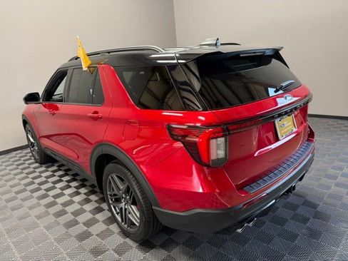 Used 2025 Ford Explorer ST w/ Sun And Sound Package AWD/4WD image 9