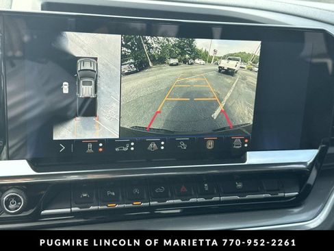Used 2025 Chevrolet Silverado 1500 High Country AWD/4WD image 29