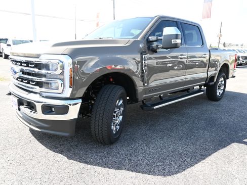 New 2026 Ford F250 Lariat w/ Chrome Package AWD/4WD image 8