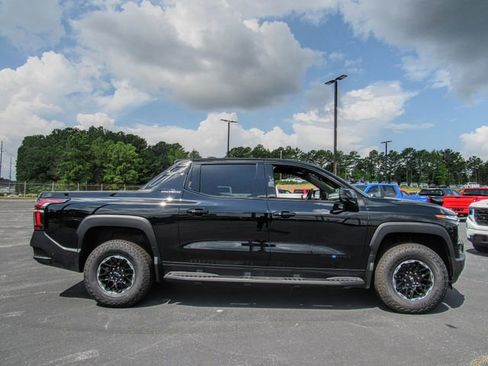 New 2026 Chevrolet Silverado EV Trail Boss image 3