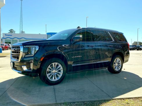 Used 2023 GMC Yukon SLT image 3