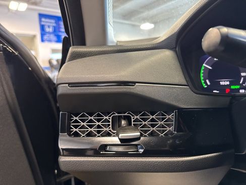 Used 2023 Honda Accord EX-L image 19