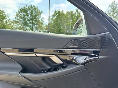 Certified 2026 BMW 530i xDrive AWD/4WD image 21