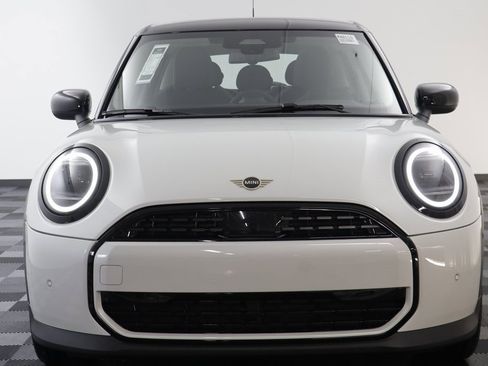New 2026 MINI Cooper 4-Door Hardtop image 21