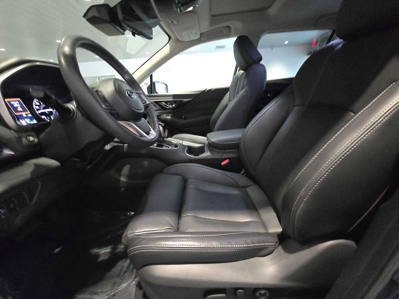Used 2025 Subaru Outback Touring w/ Tech Package 3 AWD/4WD image 22