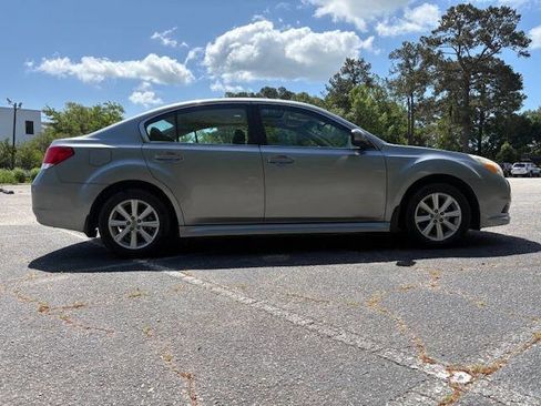 Used 2011 Subaru Legacy 2.5i Premium image 4