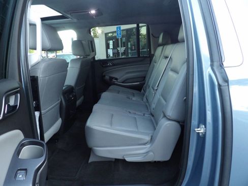 Used 2016 Chevrolet Suburban LT w/ Luxury Package AWD/4WD image 12