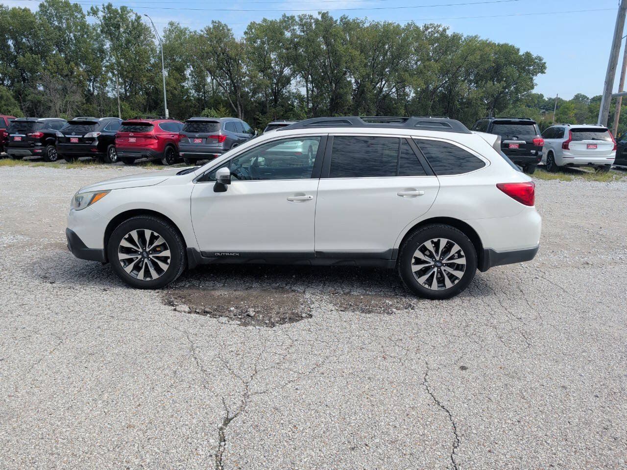 Used 2015 Subaru Outback 2.5i Limited AWD/4WD image 6