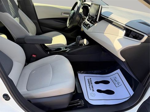 Used 2021 Toyota Corolla LE FWD image 18