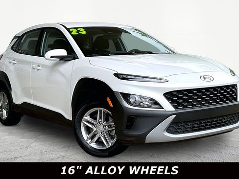 Used 2023 Hyundai Kona SE w/ Cargo Package AWD/4WD image 3