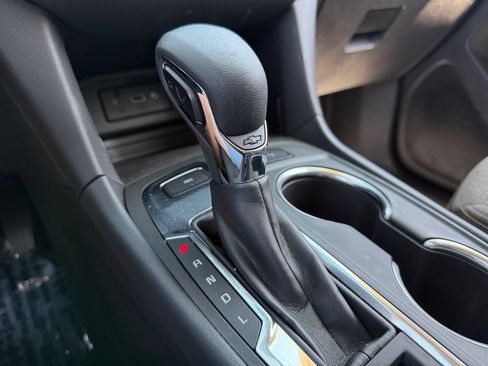 Used 2024 Chevrolet Equinox LT AWD/4WD image 30